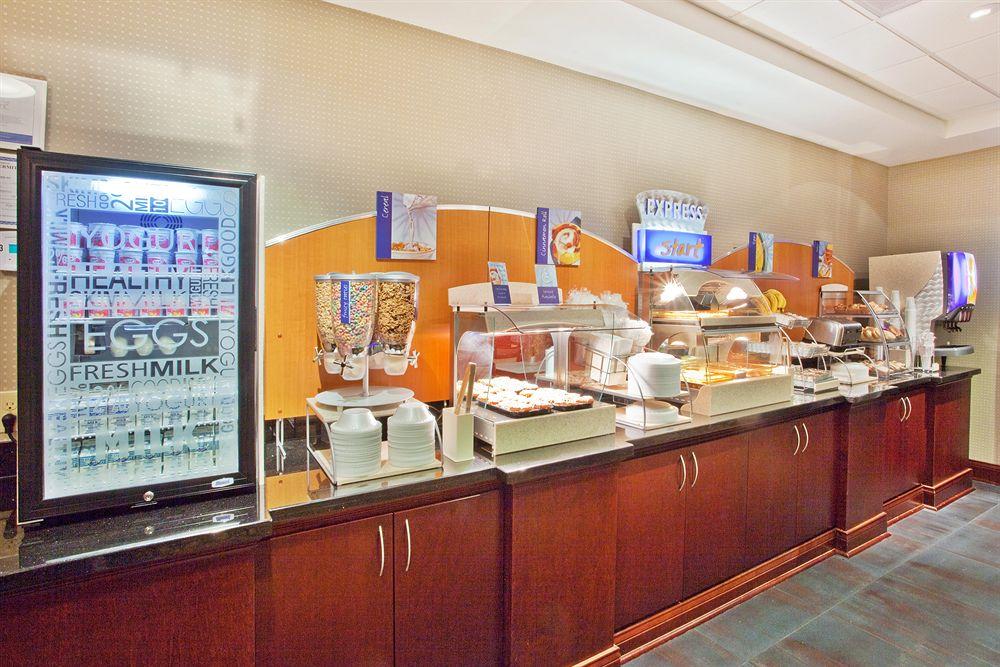Holiday Inn Express Hotel & Suites Atlanta-Cumming By Ihg Bagian luar foto